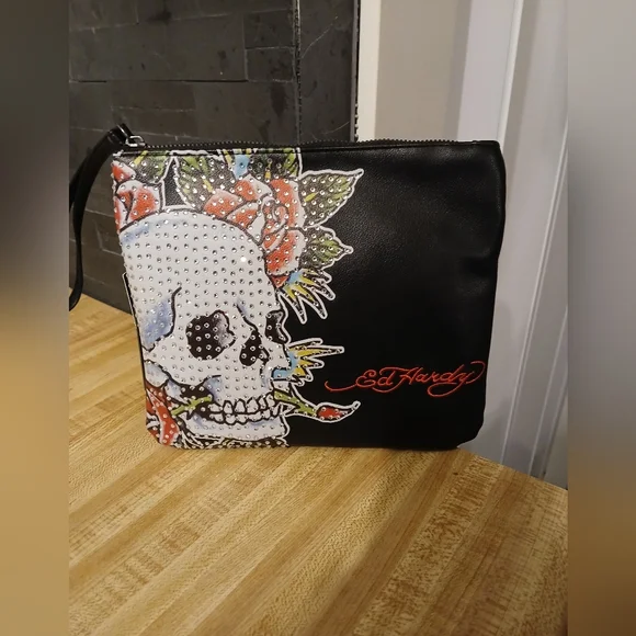 Sold Do Not Buy ED Hardy NWT Large Black & Rhinestoned Skull Wristlet - Picture 2 of 10